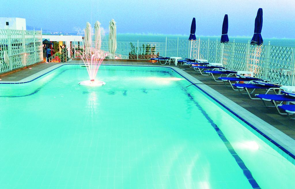 Hotel Mistral Пирей Удобства фото