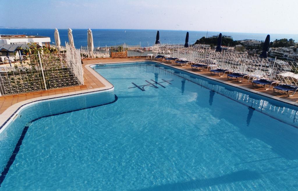 Hotel Mistral Пирей Экстерьер фото