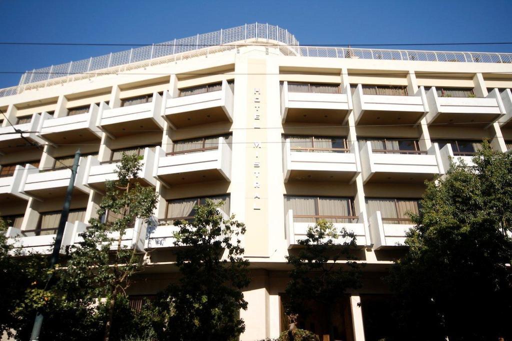 Hotel Mistral Пирей Экстерьер фото
