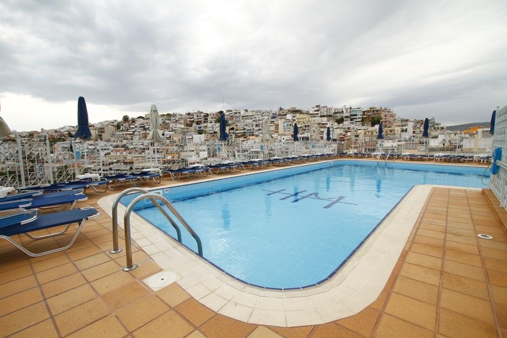 Hotel Mistral Пирей Экстерьер фото